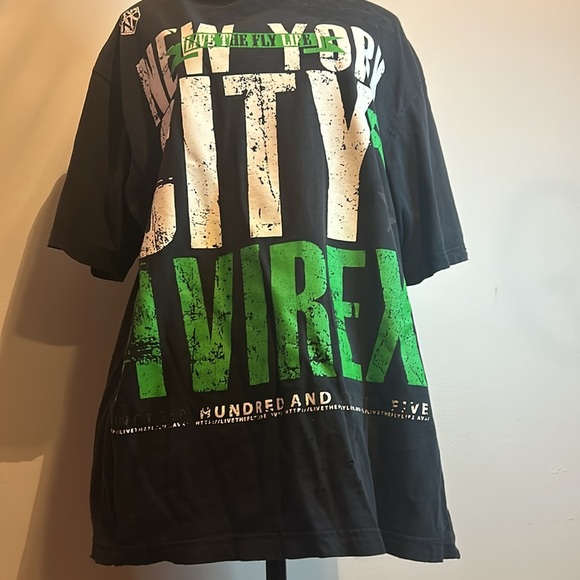 Avirex Black and Green New York City Men's T-Shirt - Picture 9 of 10